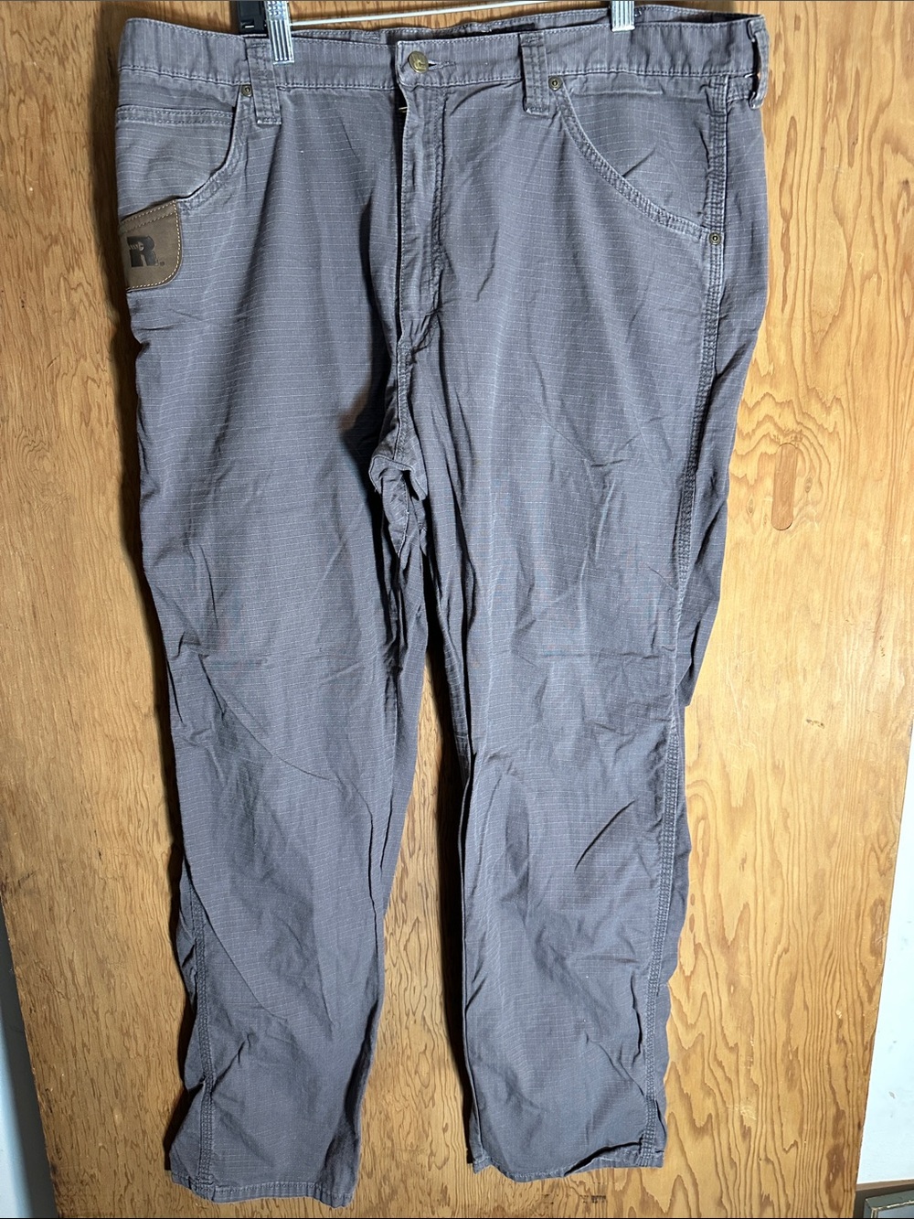 Wrangler Men's Cargo Pants in Gray